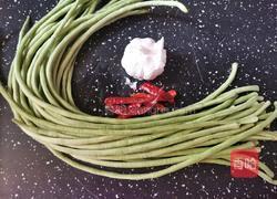 凉拌豇豆的做法图解1