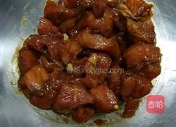 茭白肉丁的做法图解1