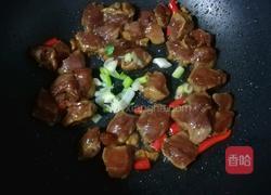 茭白肉丁的做法图解3