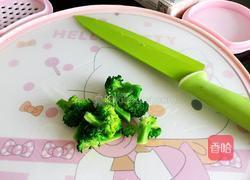 宝宝鱼肠蝴蝶面的做法图解4