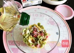 宝宝鱼肠蝴蝶面的做法图解6