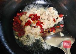 秋葵炒肉丝的做法图解4