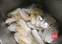 爆椒白菜的做法图解1