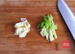 双耳炒西蓝花的做法图解2