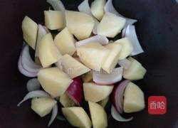 猪肉煲的做法图解2