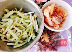 蒲菜炖鸡的做法图解1