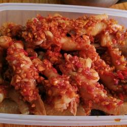 凉拌蒜辣鸡爪的做法[图]