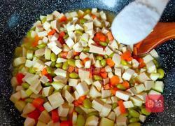 毛豆子炒三丁的做法图解9