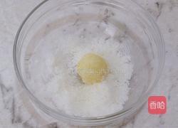 蛋白椰蓉球的做法图解7