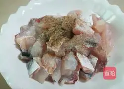 Illustration of how to make Longli fish tofu soup 2