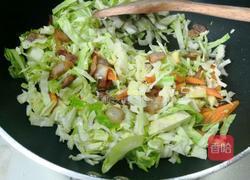 包菜炒回锅肉的做法图解5