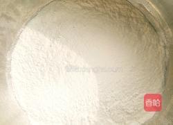 美味鸡蛋饼的做法图解1