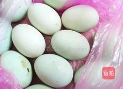 流沙咸鸭蛋的做法图解1