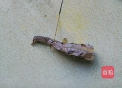 虾仁炒韭菜花的做法图解2