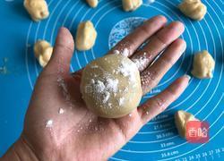 蛋黄月饼（螃蟹造型）的做法图解7