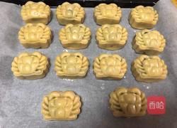 蛋黄月饼（螃蟹造型）的做法图解11