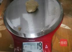 广式月饼(蛋黄白莲蓉)的做法图解7