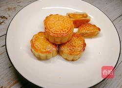 广式月饼(蛋黄白莲蓉)的做法图解17