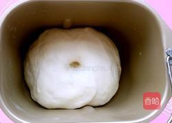 奶香花卷的做法图解2