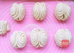 奶香花卷的做法图解12