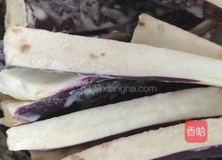 茄子闷豆角的做法图解2