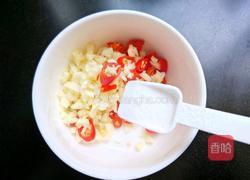 凉拌木耳腐竹黄瓜的做法图解8