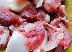 火龙果皮猪肉洋葱馅煮饺子的做法图解1