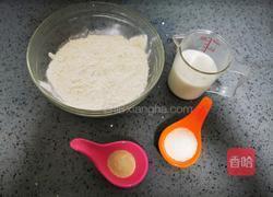 果酱面包的做法图解1