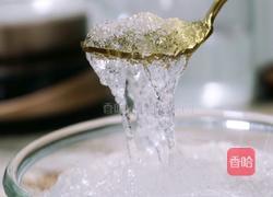 红枣枸杞炖雪燕的做法图解2