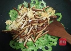 苦瓜炒豆干的做法图解9