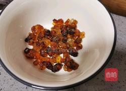 桃胶养颜汤的做法图解1