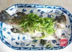 Illustration of how to make steamed grouper 8