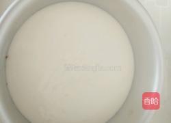 彩虹慕斯蛋糕的做法图解10