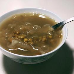 银耳绿豆汤的做法[图]