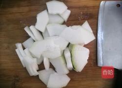 鲫鱼冬瓜汤的做法图解2
