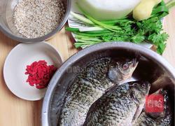 冬瓜薏仁鲫鱼汤的做法图解1