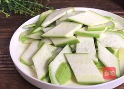 火腿丝瓜炒鸡蛋的做法图解1