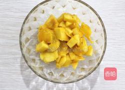 芒果淋面慕斯的做法图解2