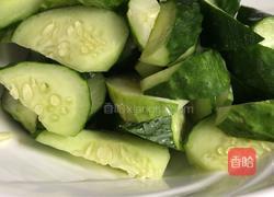 干烧黄瓜的做法图解1