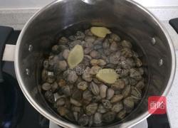 花蛤丝瓜汤的做法图解3