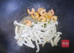 健康营养的秋葵虾仁菌菇汤的做法图解8