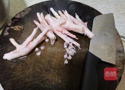 红烧鸡爪的做法图解1