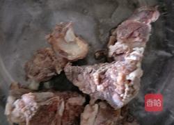 虫草花炖排骨玉米汤的做法图解1