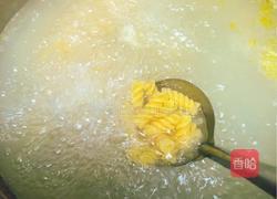 番茄螺旋意面的做法图解3