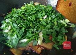 蒜苗炒薰肉的做法图解6