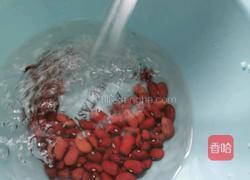 百合莲子赤豆养颜粥的做法图解3