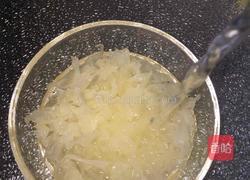 银耳雪梨莲子羹的做法图解8