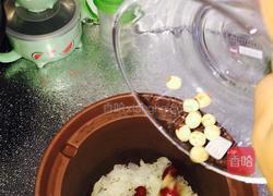 银耳雪梨莲子羹的做法图解10