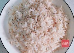 青椒炒虾皮的做法图解1