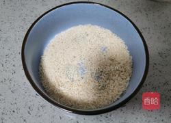 香菇青菜粥的做法图解1